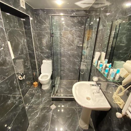 Hotel Mestia Inn Экстерьер фото